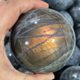 One polished labradorite sphere, natural mineral ornament, suitable for home/office/Thanksgiving/Christmas/Halloween/Hanuk/St. (size: 8-9cm)